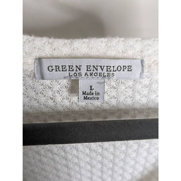 Green Envelope V Neck Long Sleeve Button Down Blouse - Picture 4 of 5